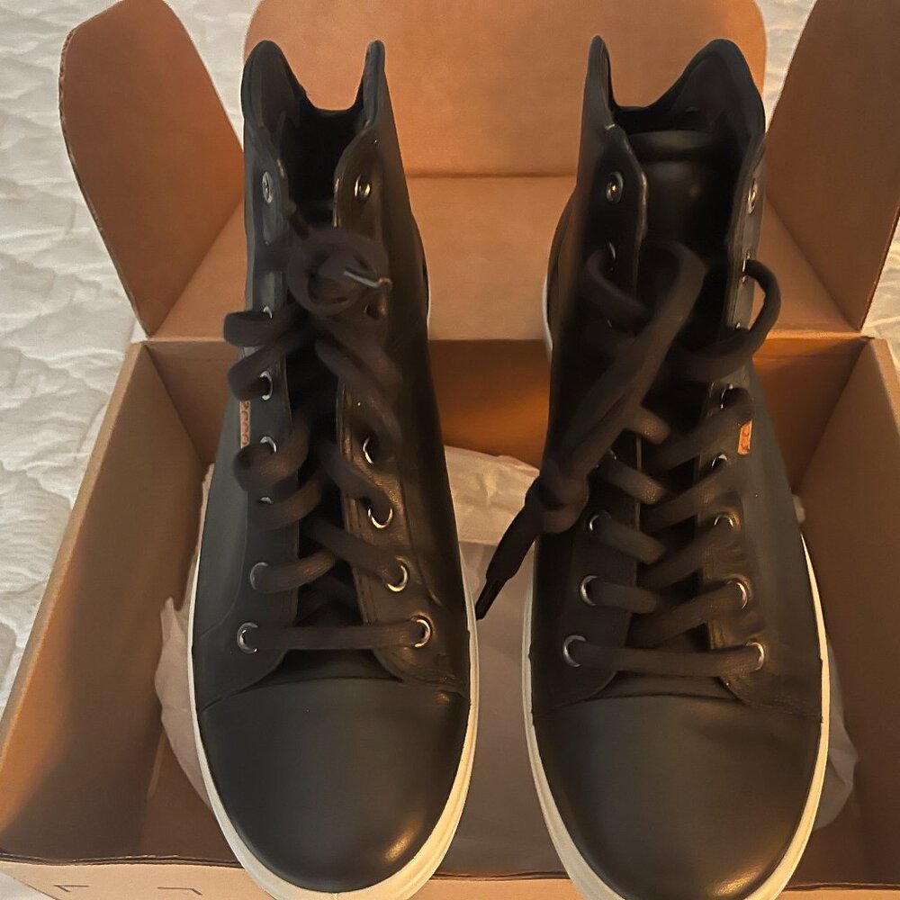 ECCO Women's Soft Fashion Leather Sneaker Boot EU41 , US10//10.5